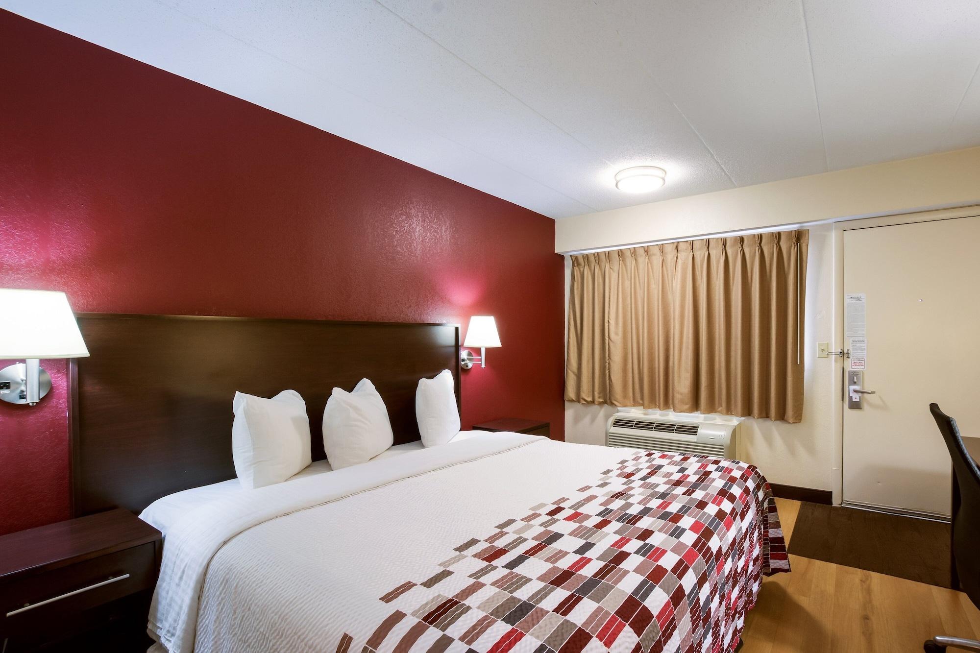 Red Roof Inn Grand Rapids Airport Cascade Exterior foto