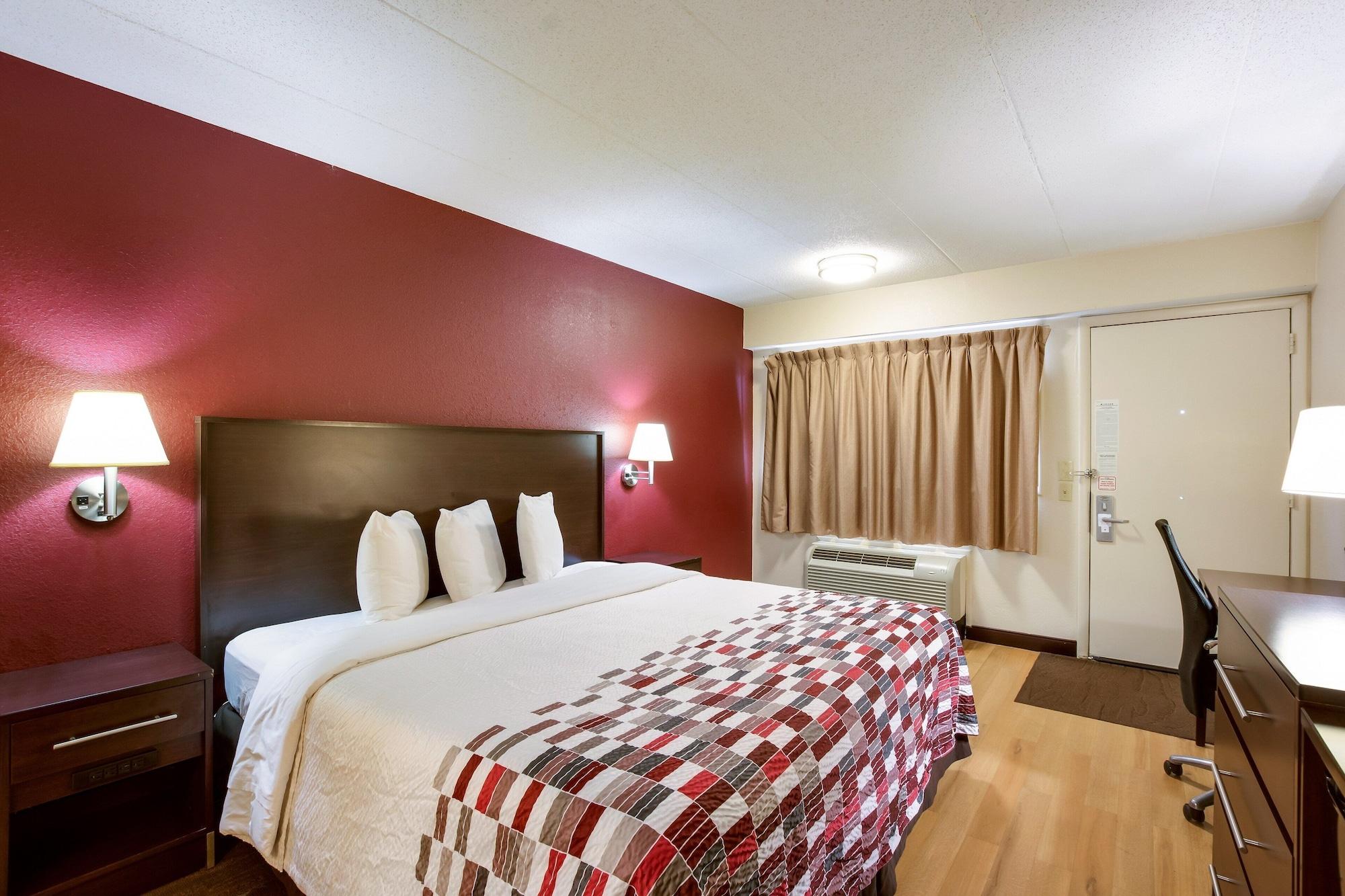 Red Roof Inn Grand Rapids Airport Cascade Exterior foto