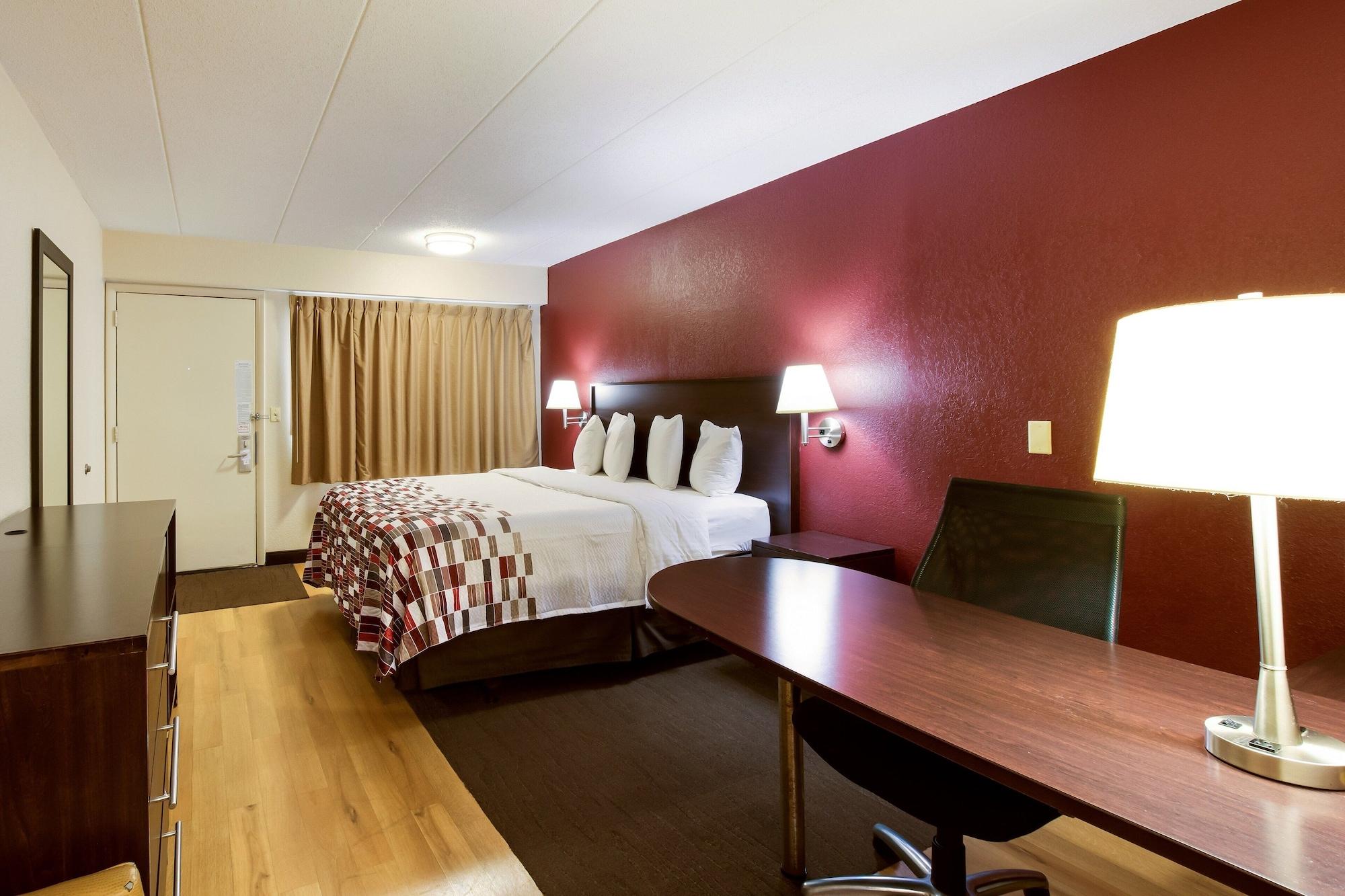 Red Roof Inn Grand Rapids Airport Cascade Exterior foto