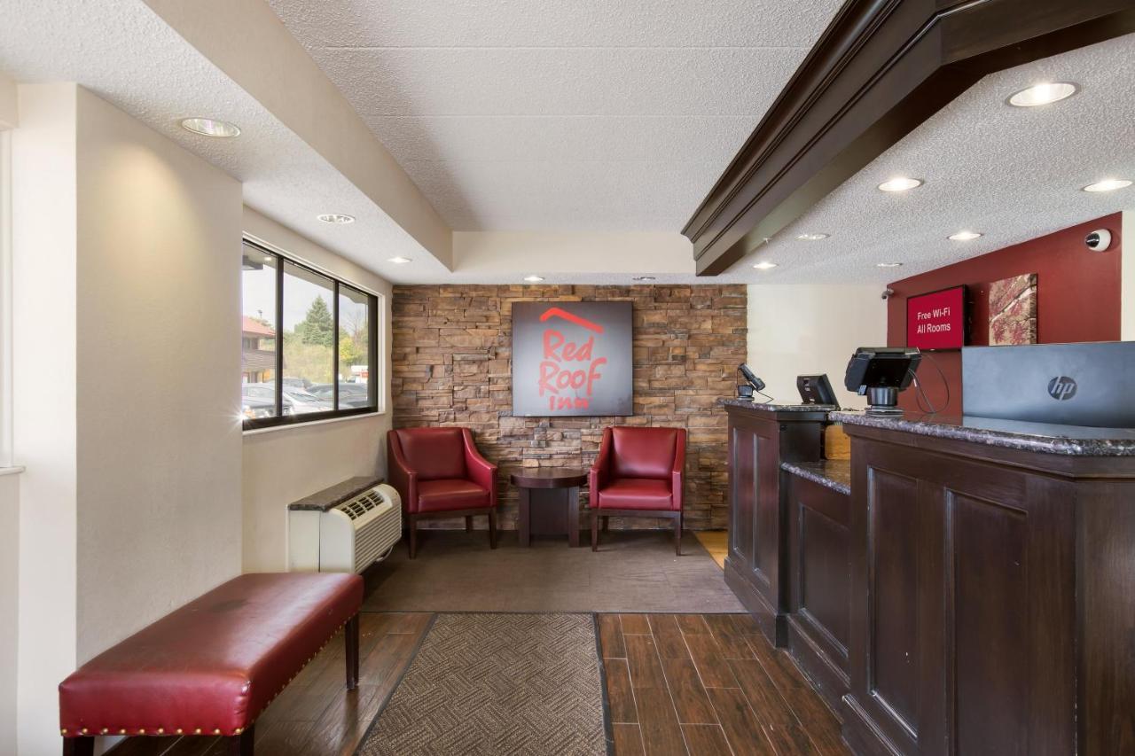 Red Roof Inn Grand Rapids Airport Cascade Exterior foto